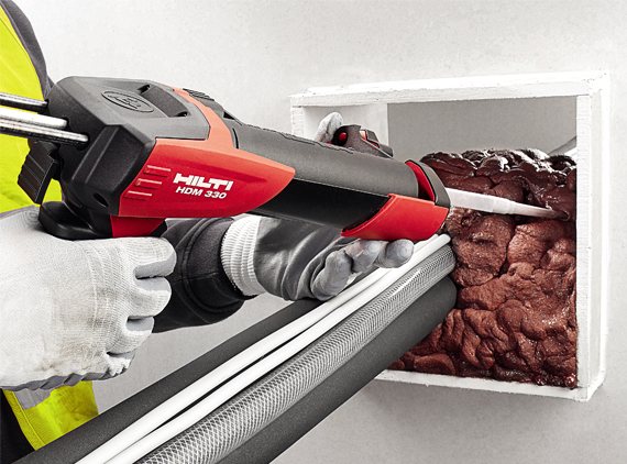 Injection coupe-feu Hilti sur une traversée
